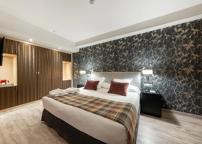 Hotel Castilla Termal 4*